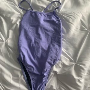 HARDLY BEEN WORN JOLYN ONE PIECE